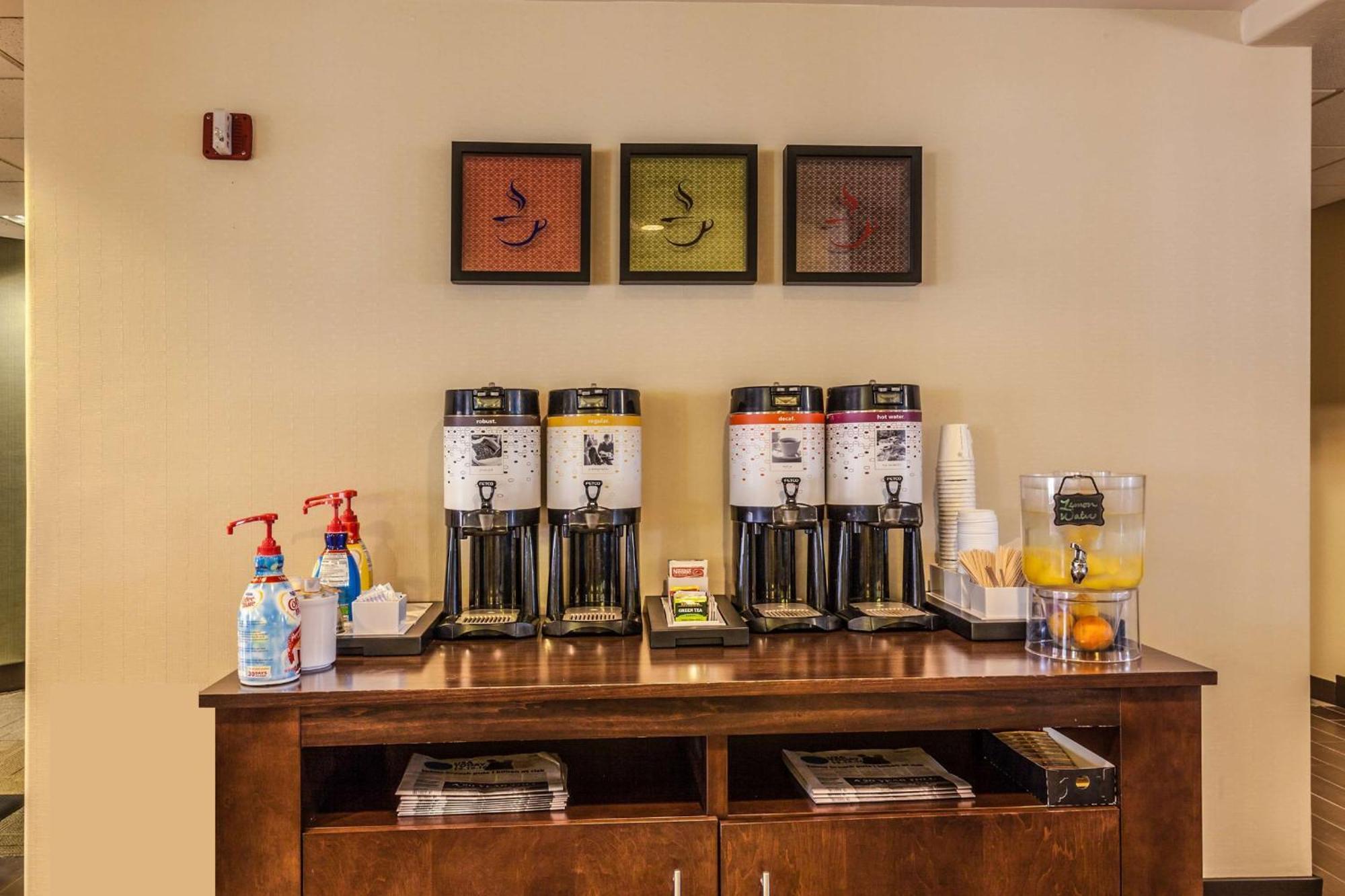 Hampton Inn Colorado Springs-Airport Extérieur photo