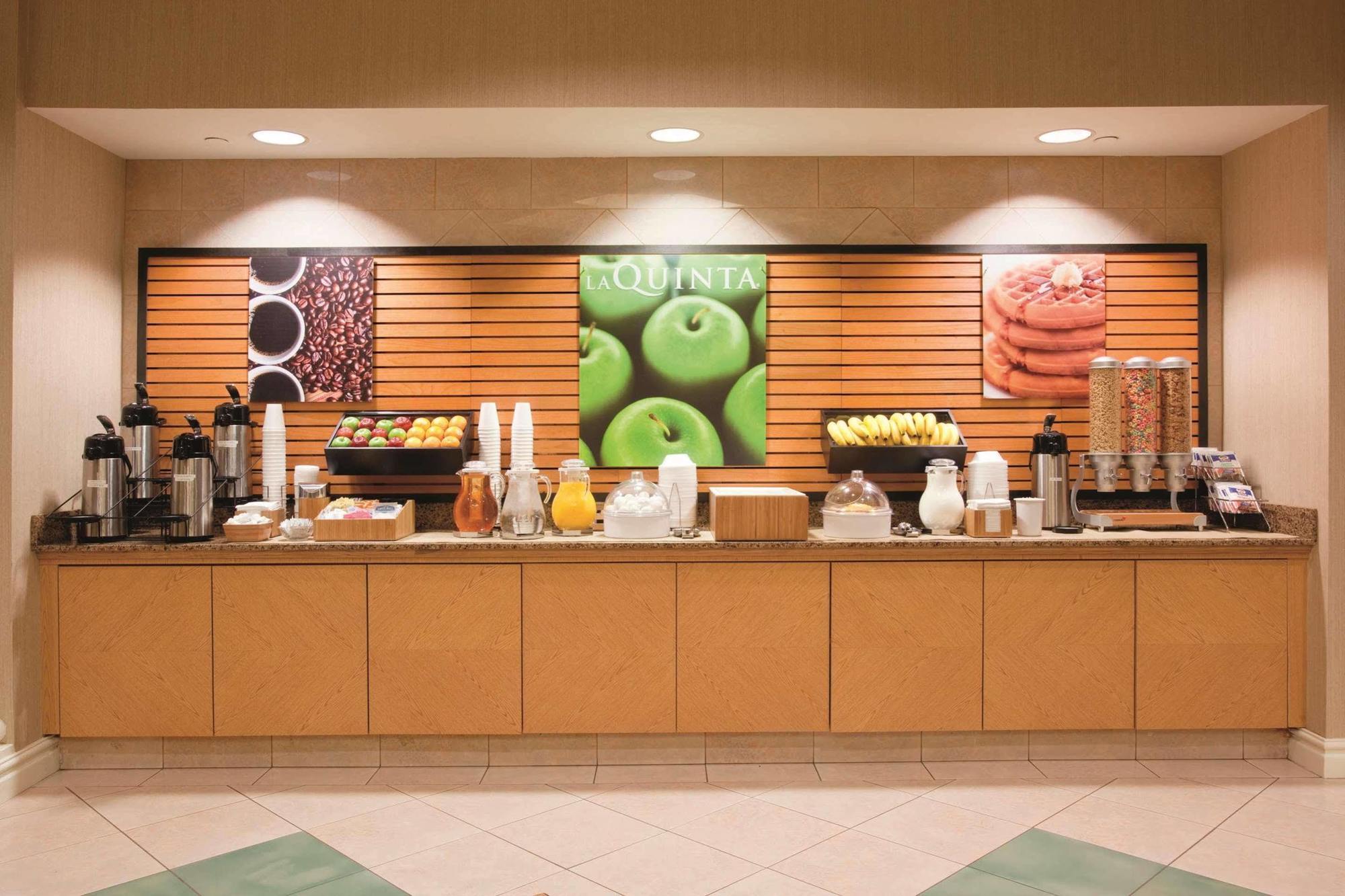 Hampton Inn Colorado Springs-Airport Extérieur photo